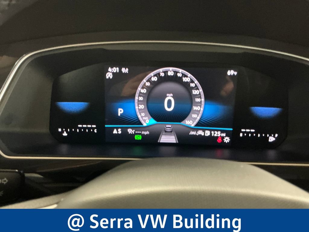Used 2024 Volkswagen Tiguan SE R-Line AWD/4WD image 23