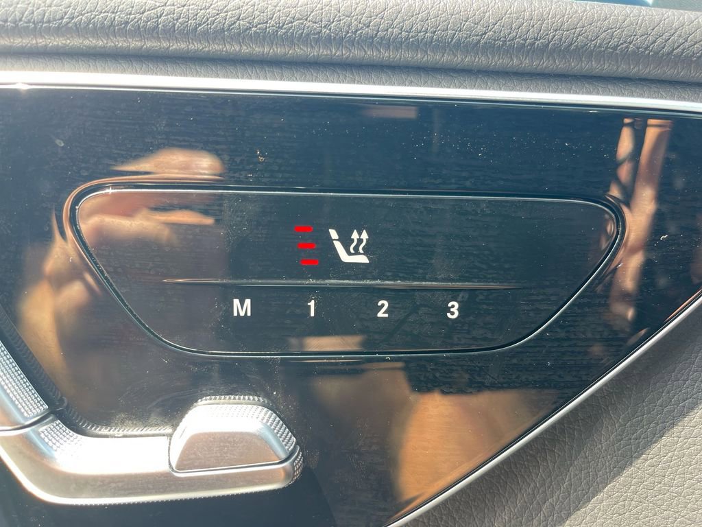 Used 2025 Mercedes-Benz C 300 Sedan image 21