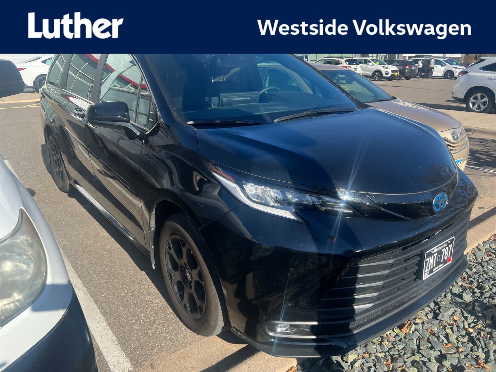 Used 2025 Toyota Sienna XLE Woodland Edition