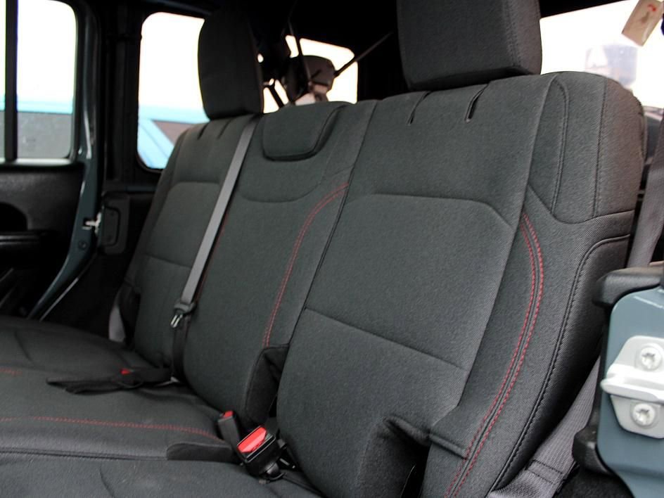 Used 2024 Jeep Wrangler Unlimited Rubicon w/ XTREMEE 35" Tire Package image 33