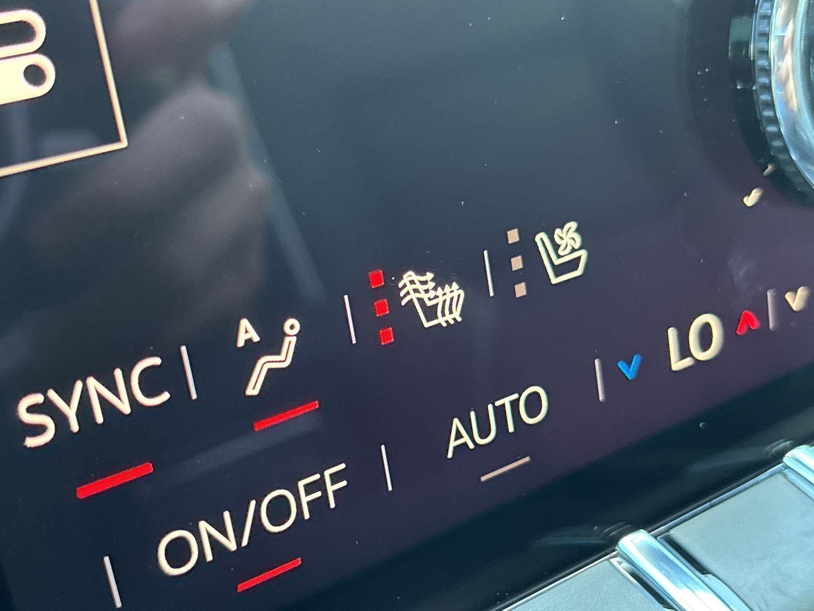 New 2026 GMC Yukon XL AT4 Ultimate w/ LPO, Illumination Package image 8