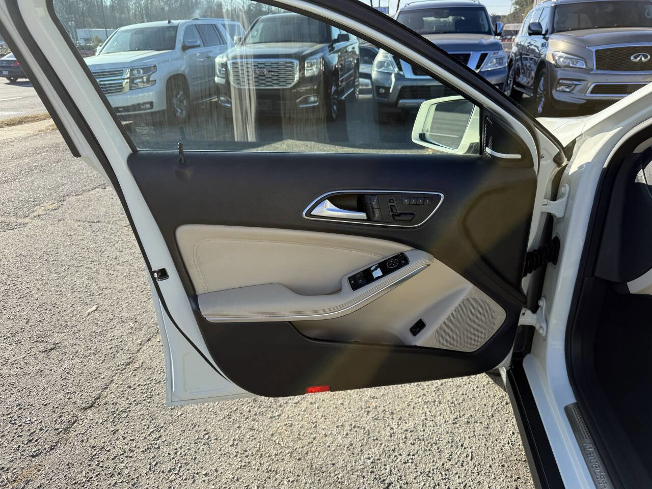 Used 2015 Mercedes-Benz GLA 250 image 16