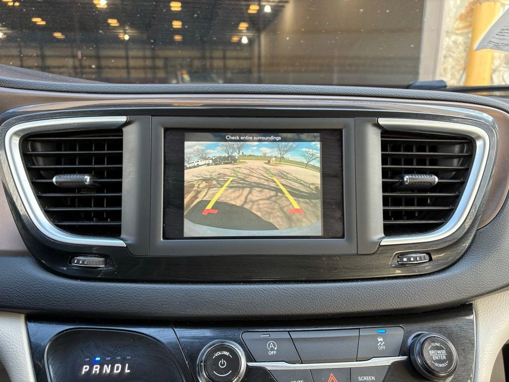 Used 2021 Chrysler Voyager Lxi FWD image 34