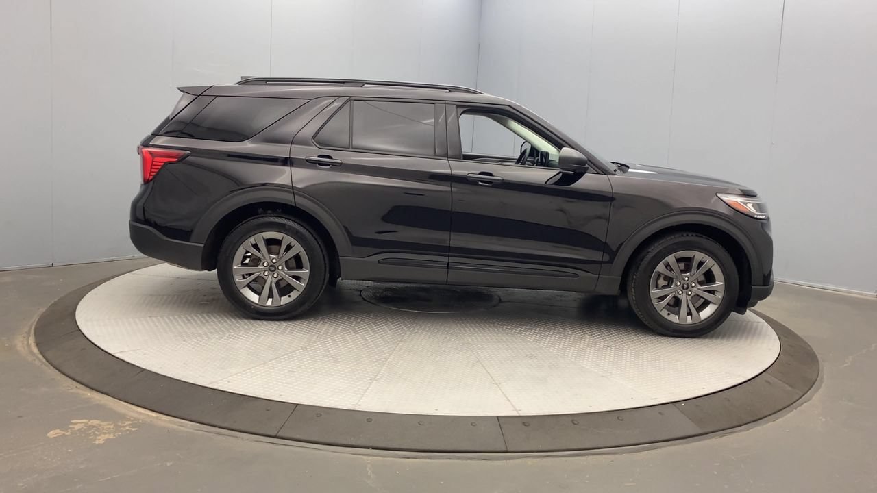 New 2026 Ford Explorer Active w/ Active Comfort Package AWD/4WD image 6
