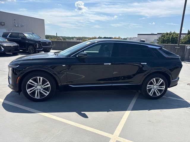 Certified 2024 Cadillac Lyriq Tech AWD/4WD image 2