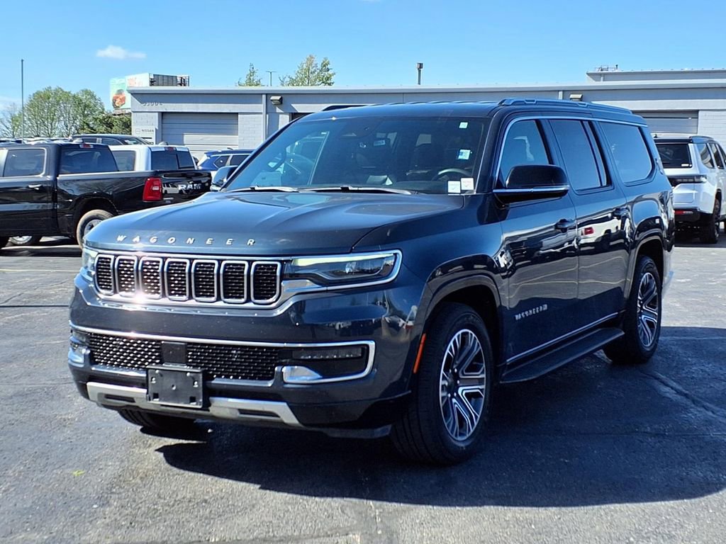 Used 2023 Jeep Wagoneer L Series II AWD/4WD image 2