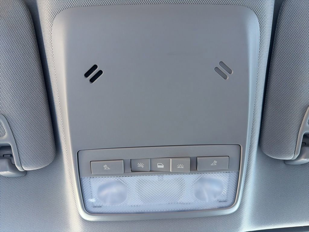 Used 2017 Chevrolet Trax LT w/ LT Convenience Package image 21