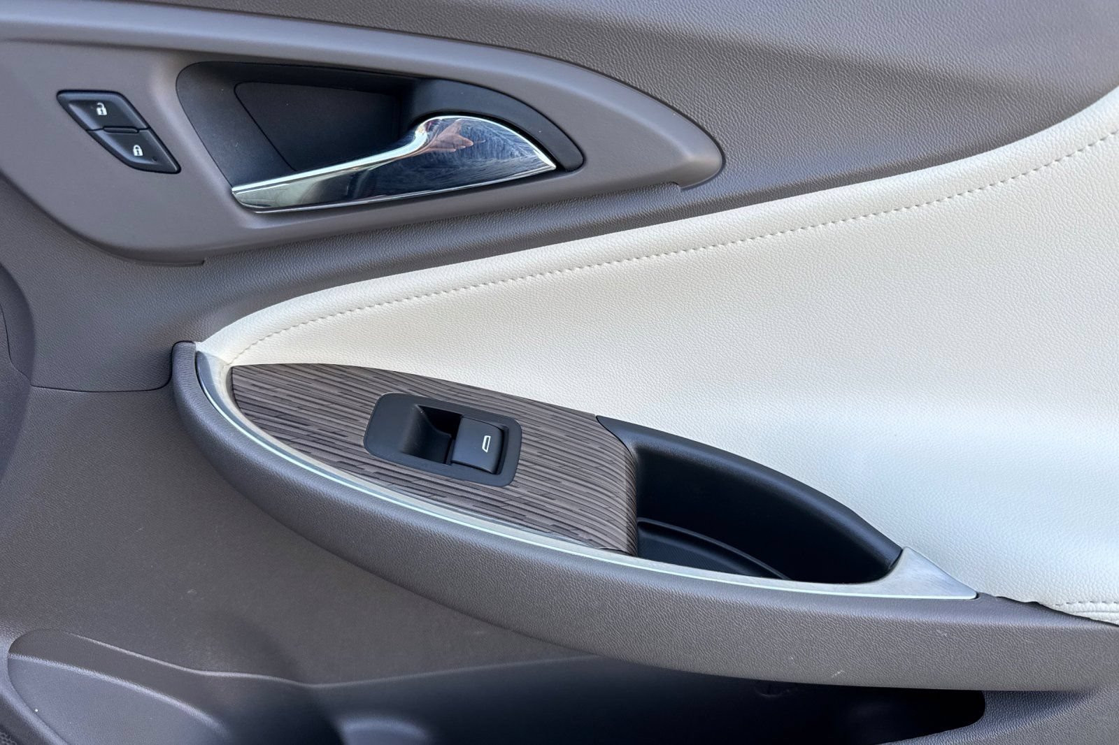 Used 2023 Chevrolet Malibu LT w/ LPO, Floor Liner Package FWD image 18