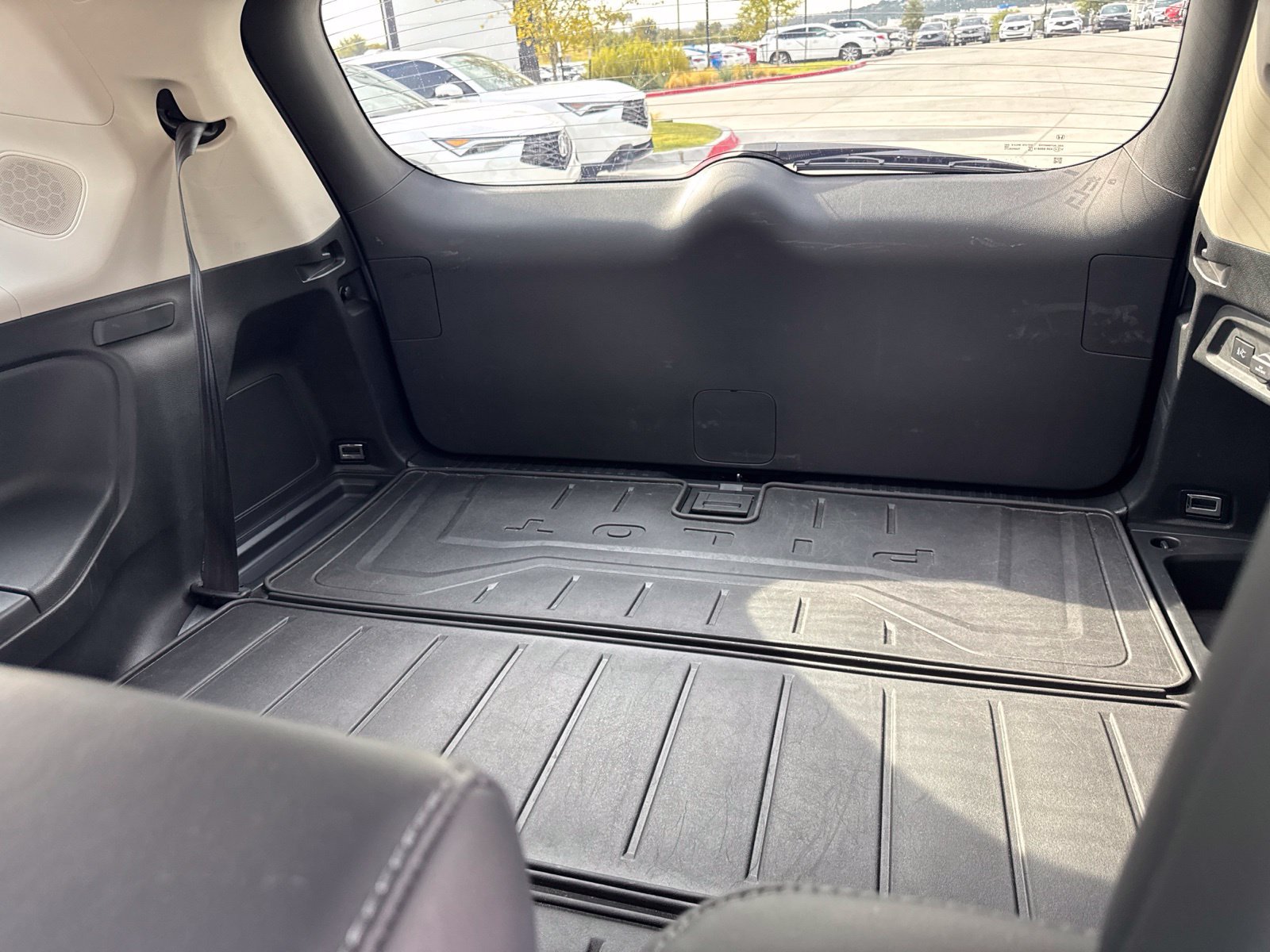 Used 2024 Honda Pilot Touring image 14
