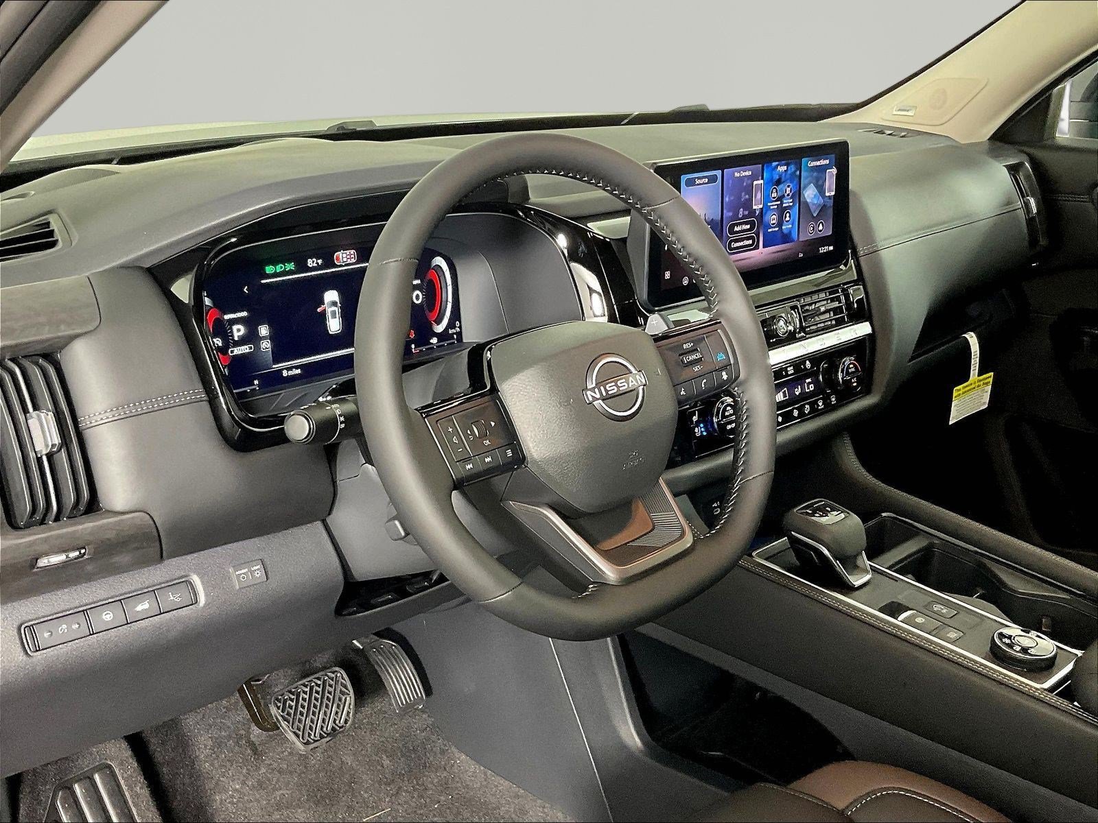 New 2026 Nissan Pathfinder Platinum w/ Lighting Package AWD/4WD image 16