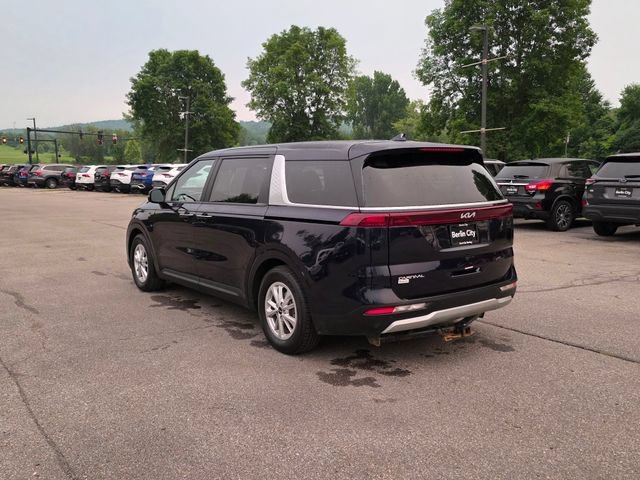 Used 2023 Kia Carnival LX FWD image 6