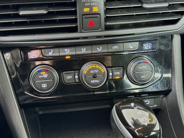 Used 2024 Volkswagen Jetta SE image 16