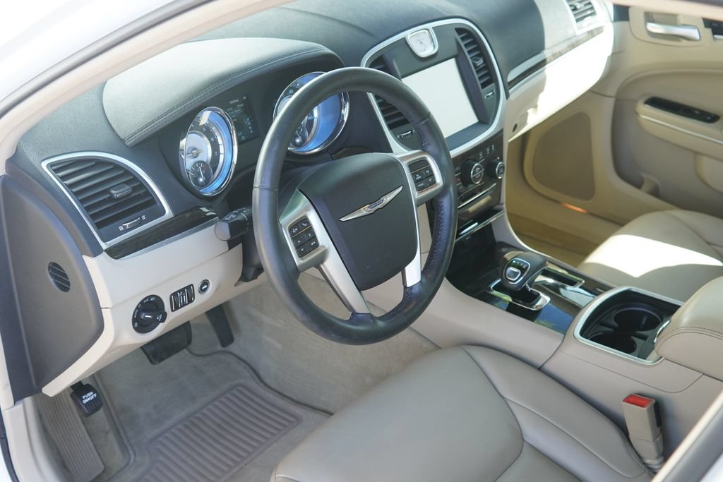 Used 2013 Chrysler 300 AWD w/ Driver Convenience Group image 11