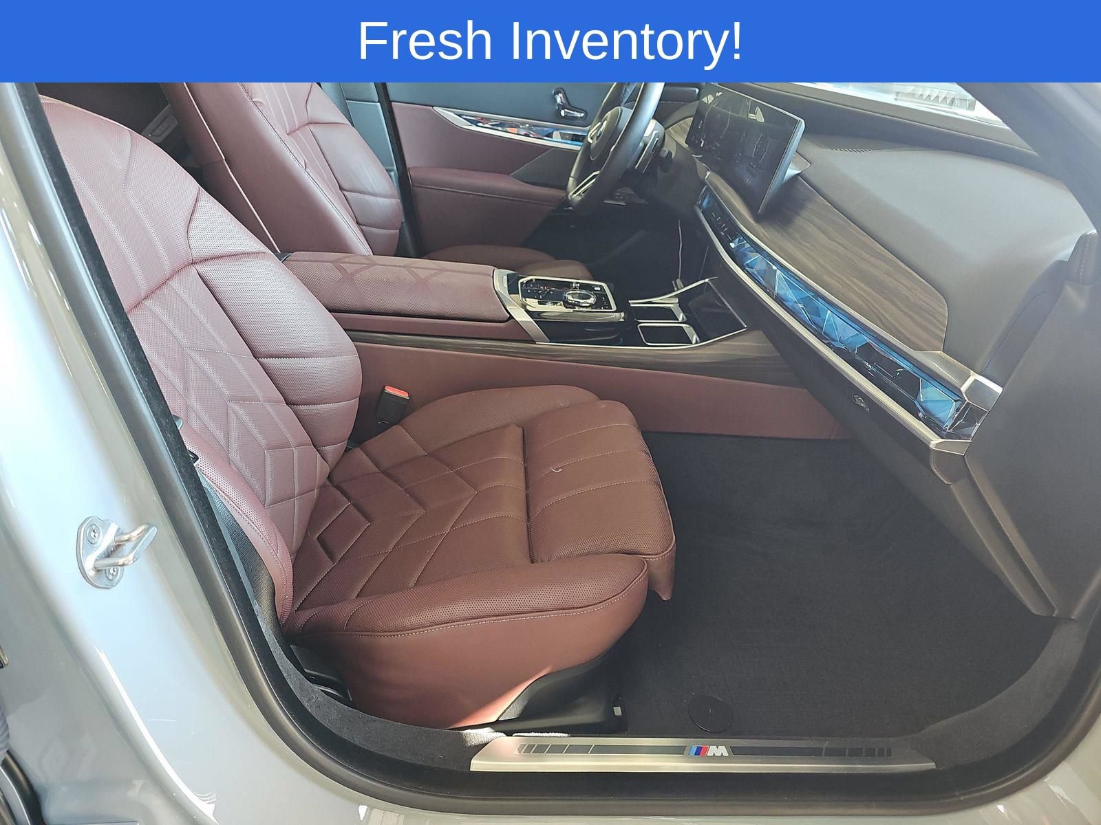 Used 2026 BMW 740i xDrive w/ Premium Package AWD/4WD image 14