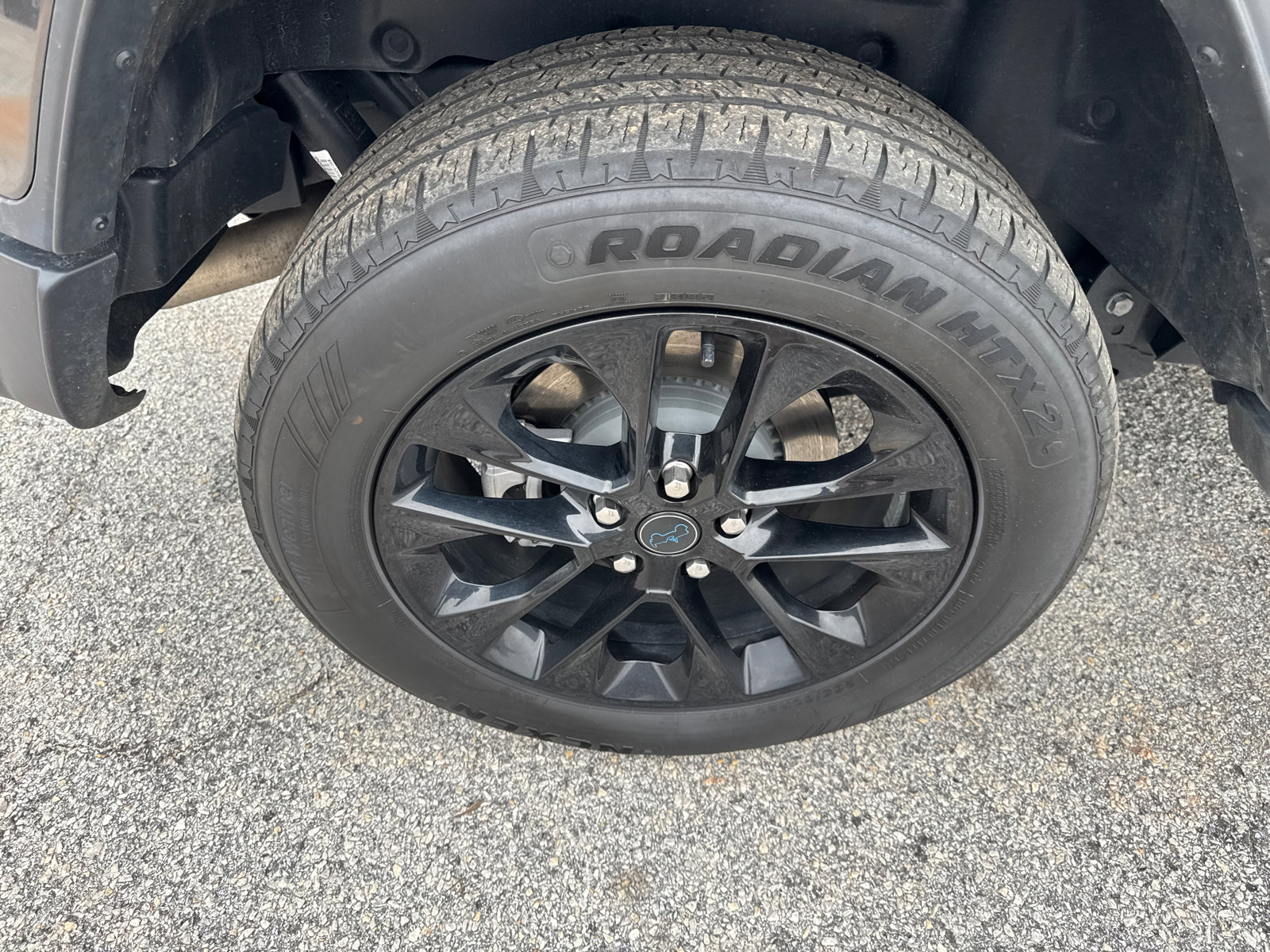 Used 2025 Jeep Wrangler Sahara image 17