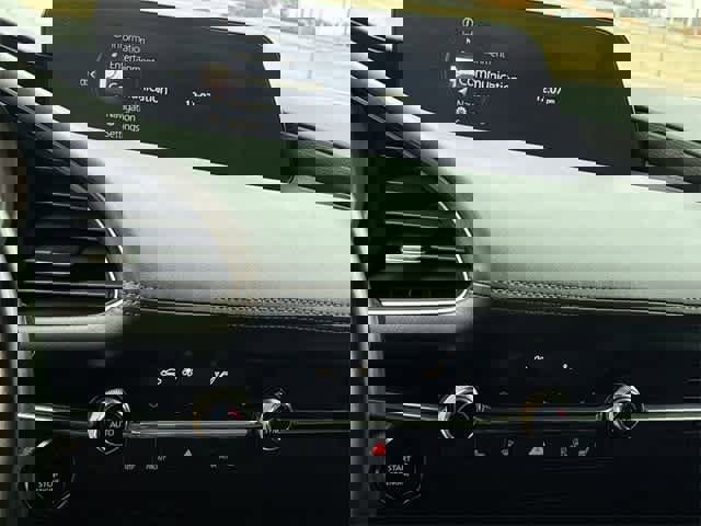 Used 2021 MAZDA MAZDA3 s image 18