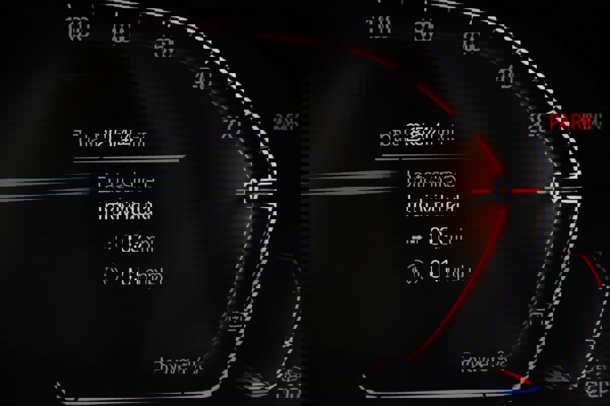 Used 2023 BMW 540i xDrive w/ M Sport Package image 45