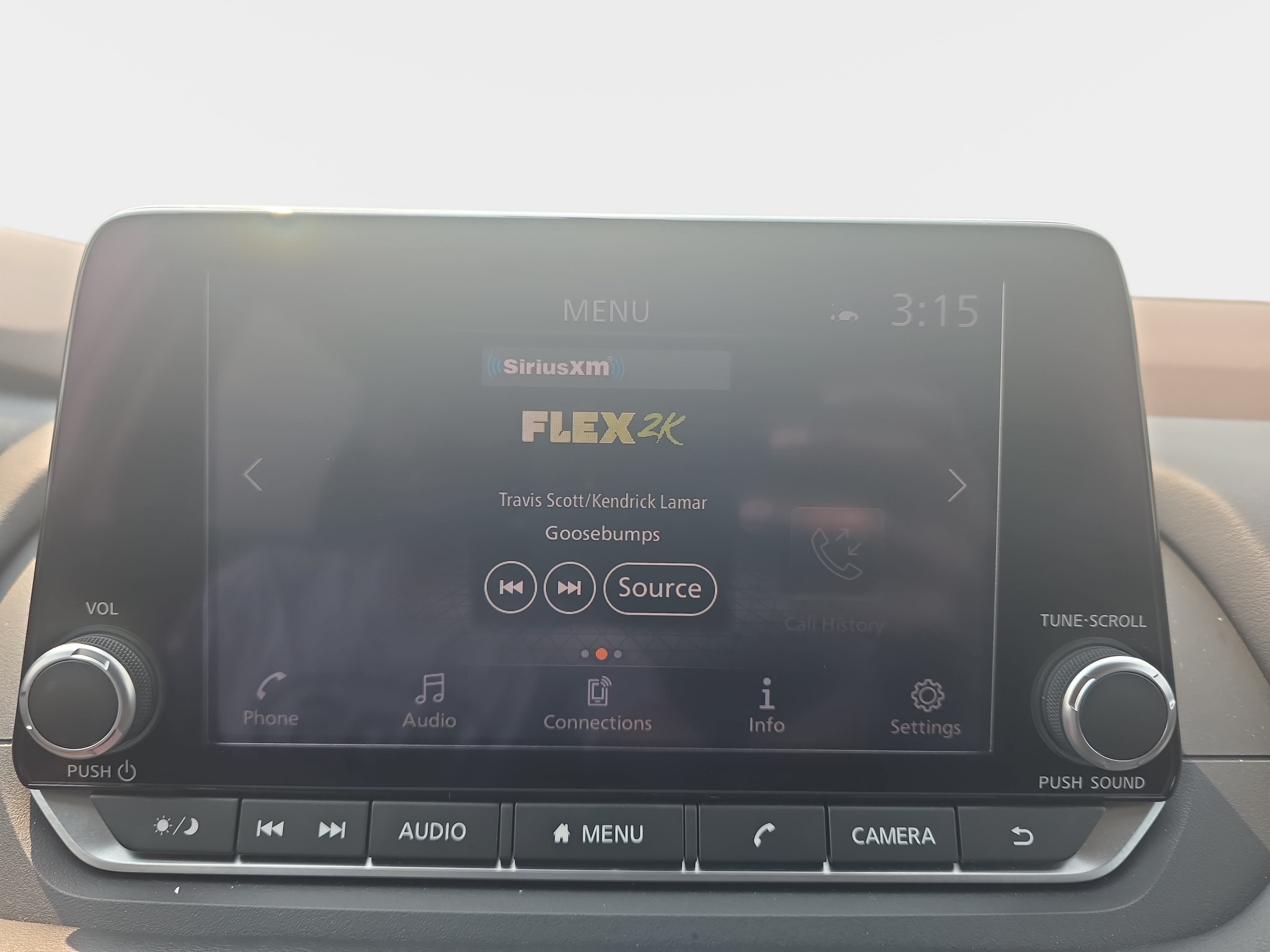 Used 2023 Nissan Rogue SV FWD image 21