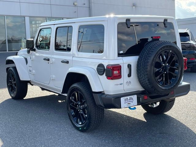 Used 2024 Jeep Wrangler Unlimited Sahara image 15