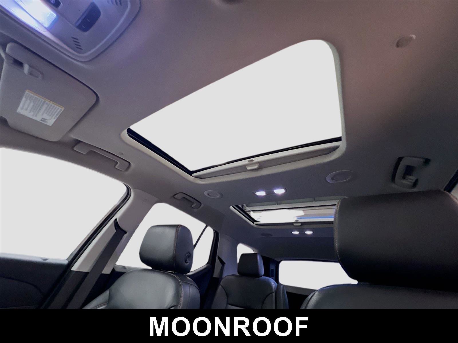 Used 2020 Chevrolet Traverse RS image 8