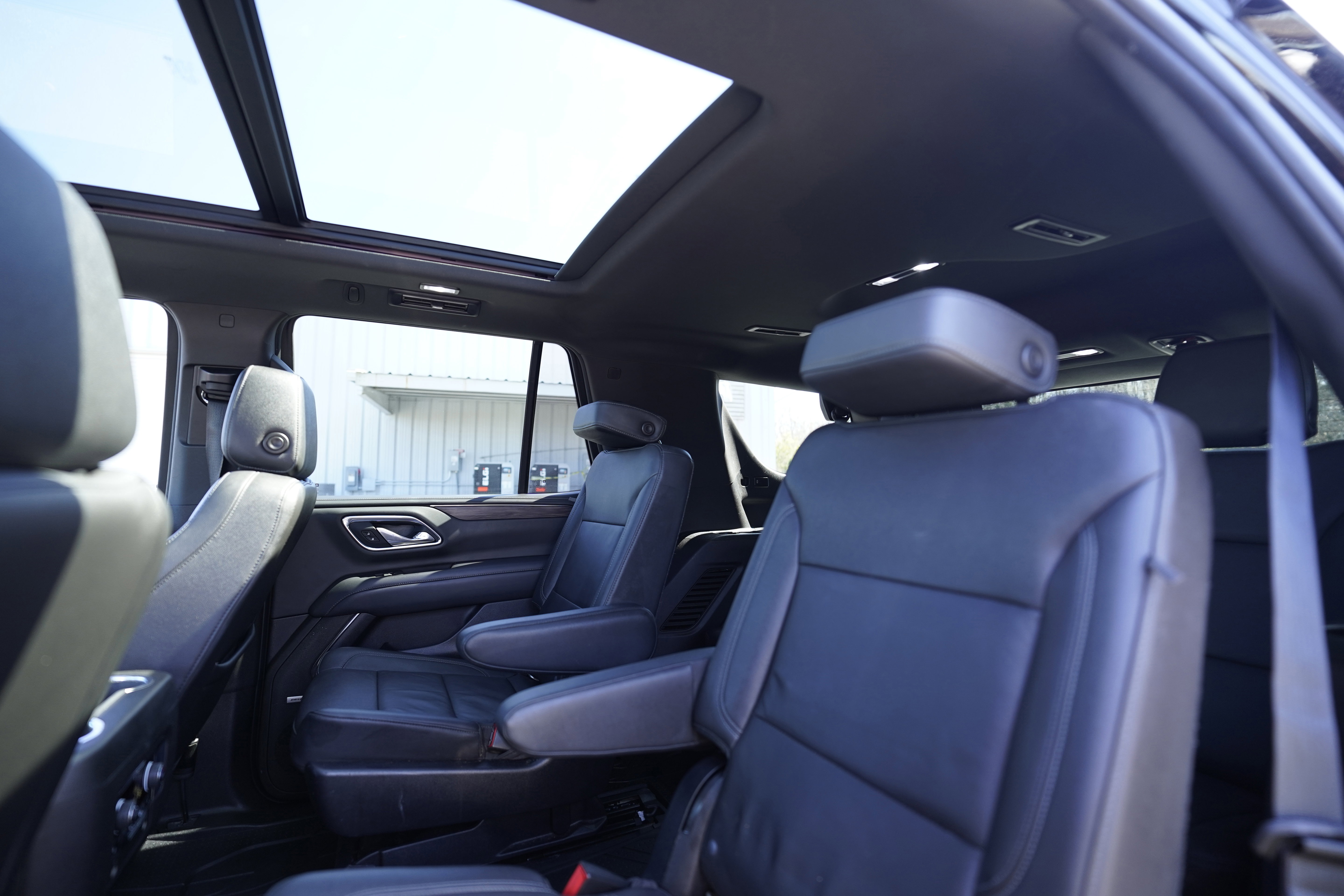 Used 2021 Chevrolet Tahoe LT w/ LT Signature Plus Package RWD image 11
