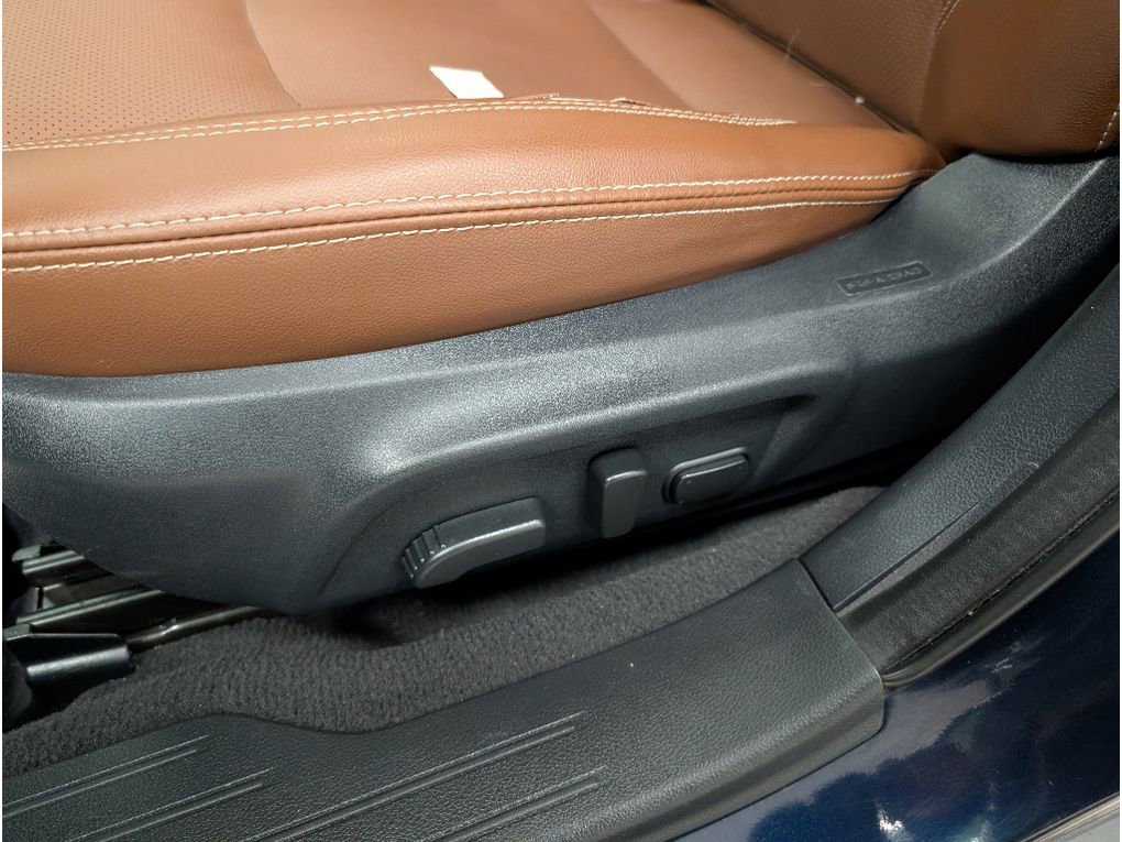 Used 2018 Subaru Outback 3.6R Touring w/ Popular Package #3 image 8