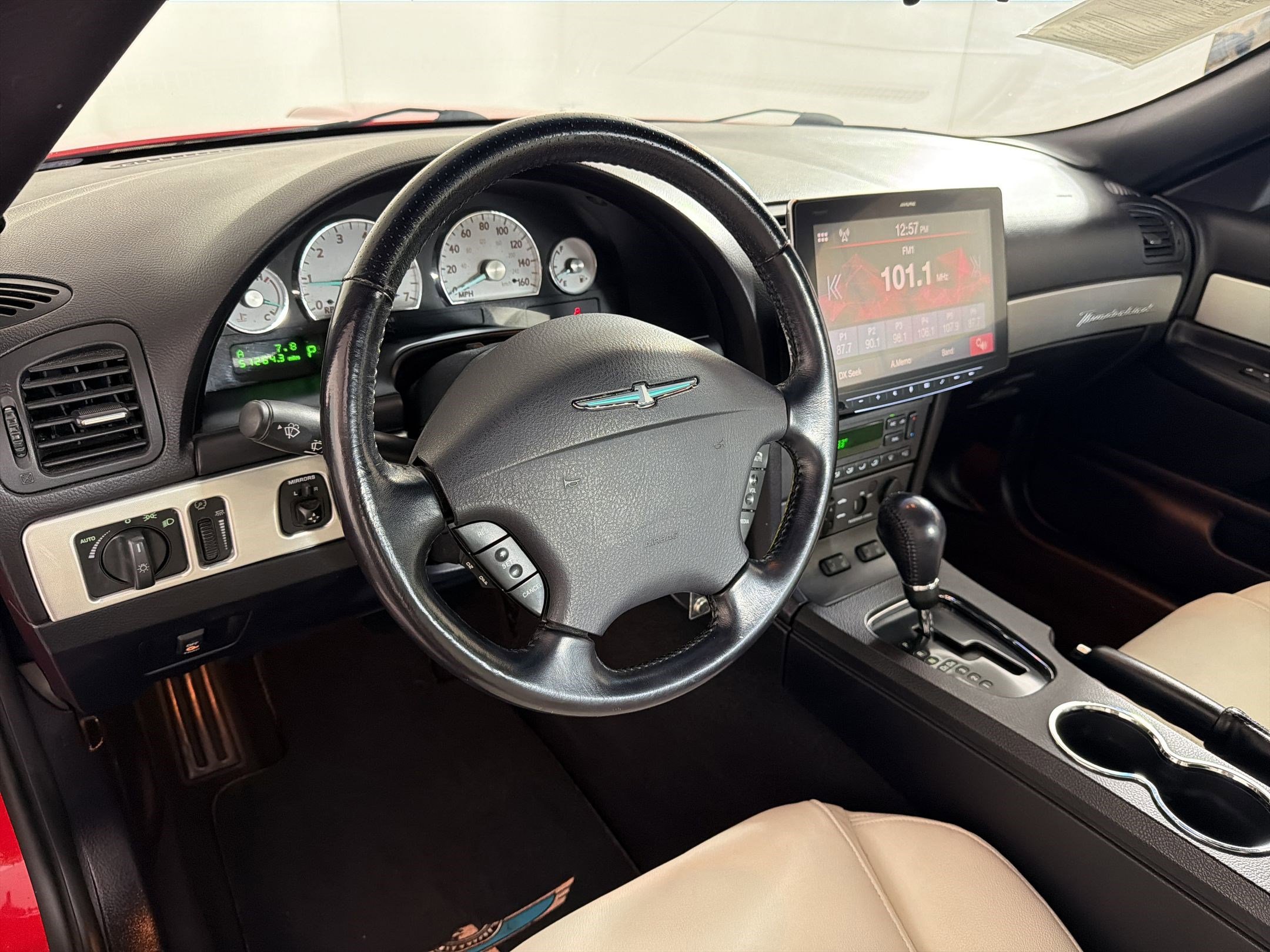 Used 2003 Ford Thunderbird Deluxe image 4