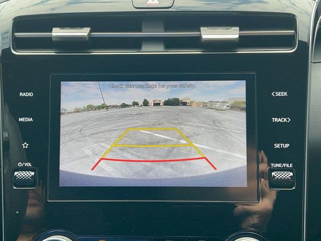 Used 2023 Hyundai Santa Cruz SE image 22