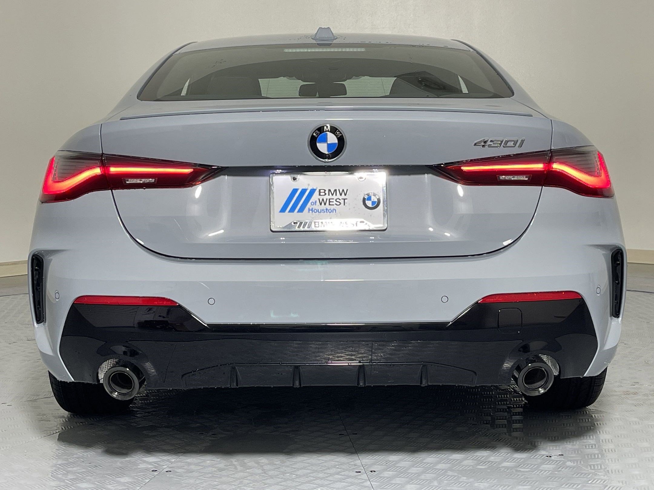 Used 2026 BMW 430i Coupe w/ M Sport Package image 10