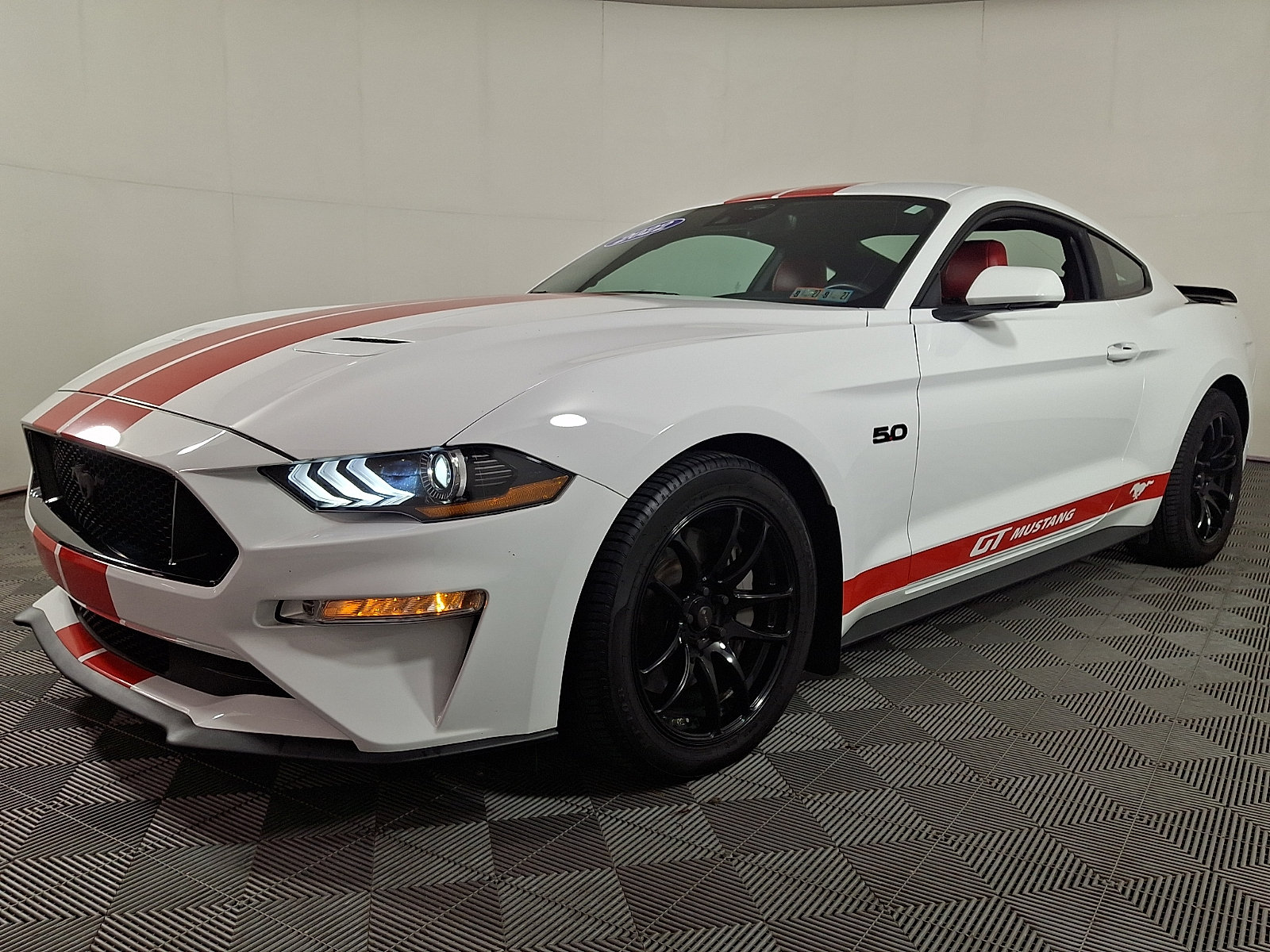 Used 2022 Ford Mustang GT RWD image 6