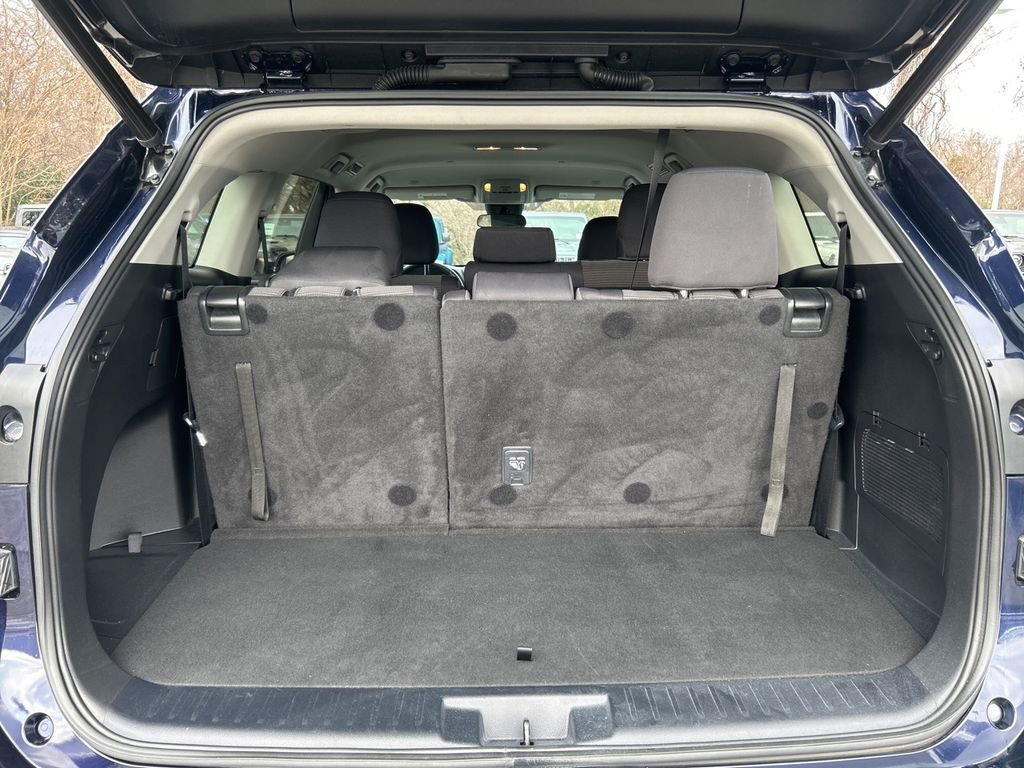 Used 2023 Toyota Highlander LE image 24