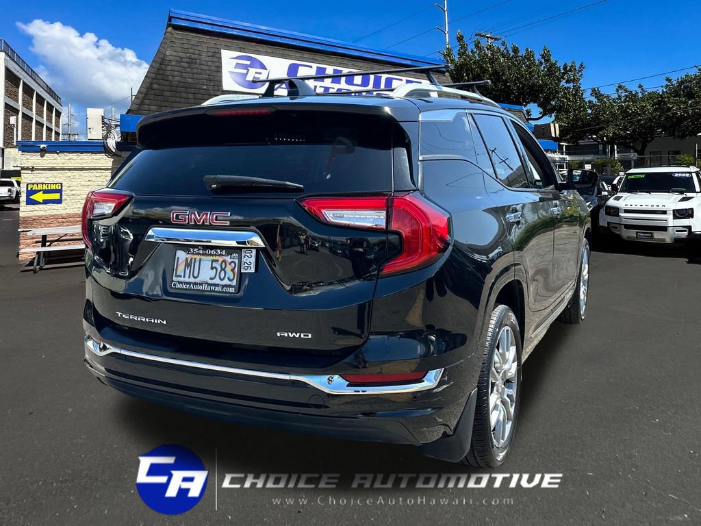 Used 2022 GMC Terrain Denali w/ Denali Premium Package AWD/4WD image 7