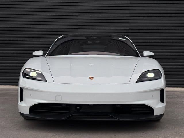 New 2026 Porsche Taycan image 10