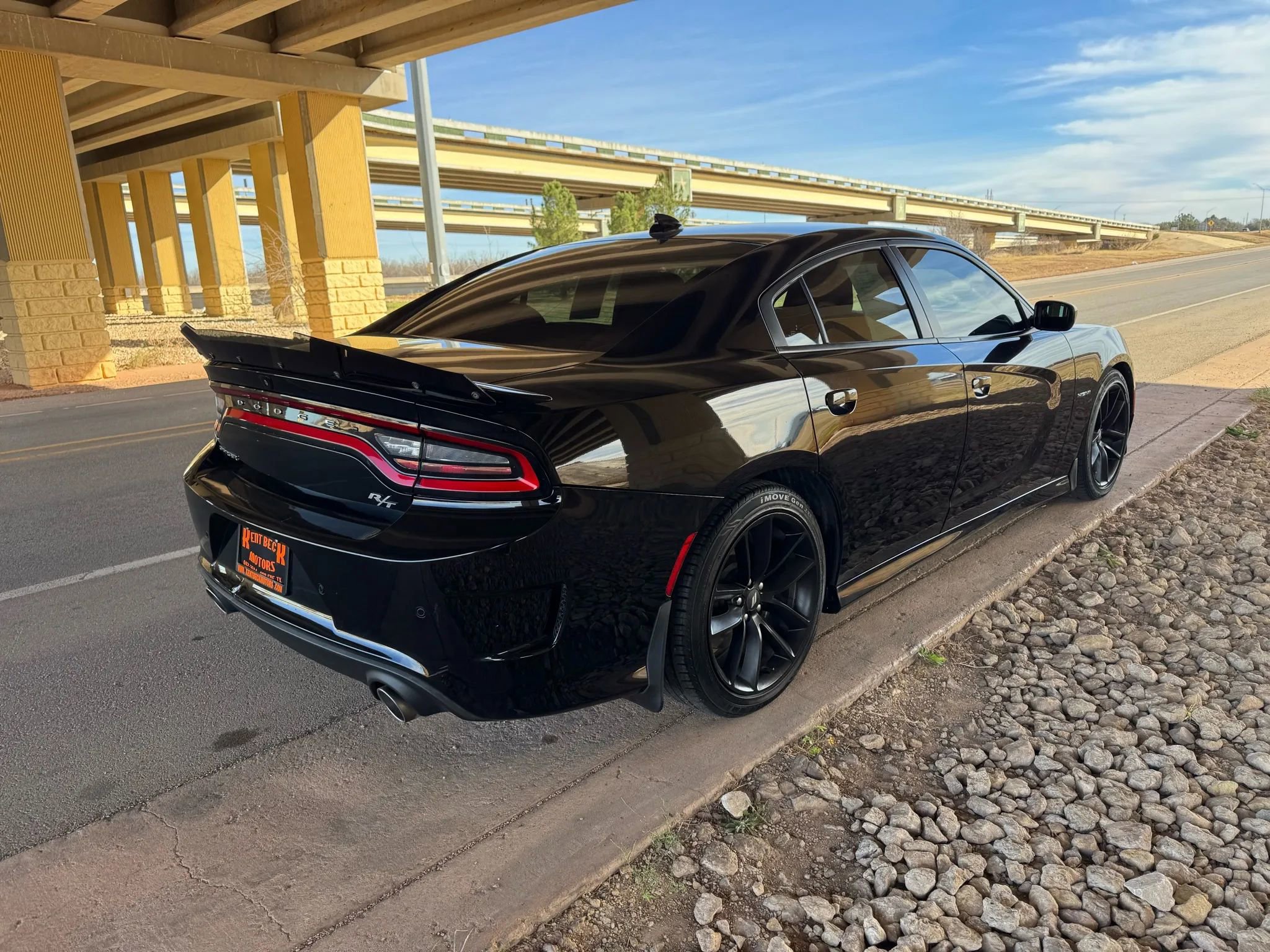 Used 2021 Dodge Charger R/T w/ Performance Handling Group image 2