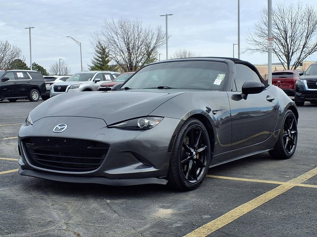Used 2019 MAZDA MX-5 Miata Club image 2