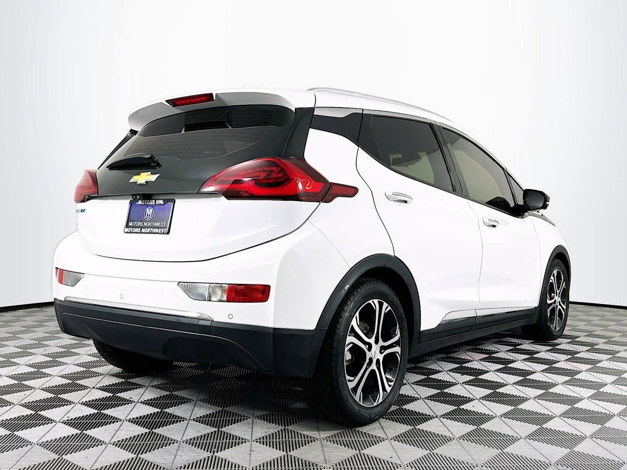 Used 2017 Chevrolet Bolt Premier image 8