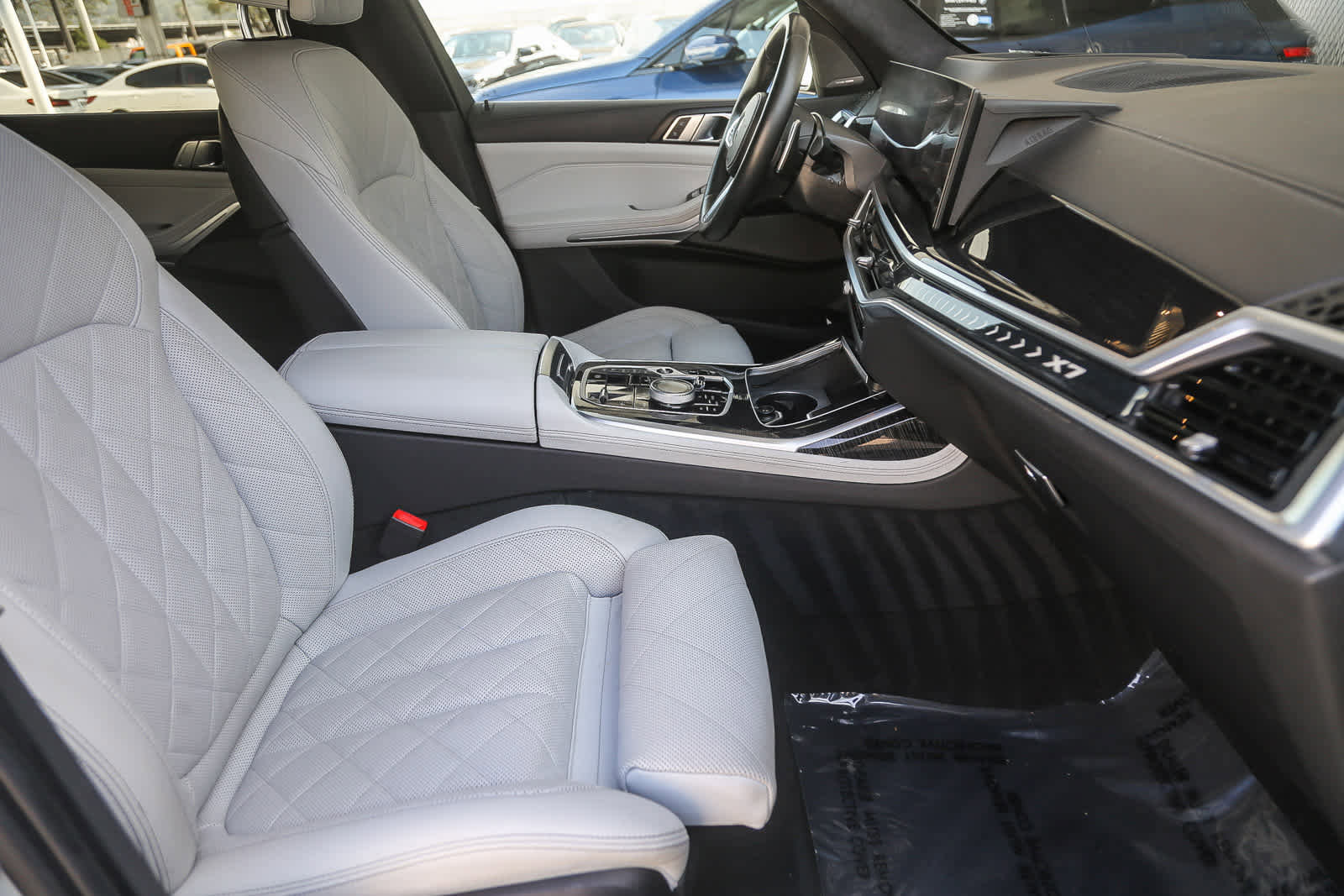 Used 2023 BMW X7 xDrive40i w/ M Sport Package image 13