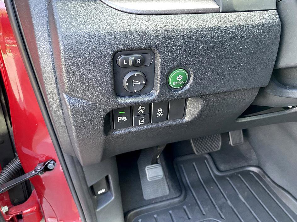 Used 2025 Honda Passport EX-L image 17