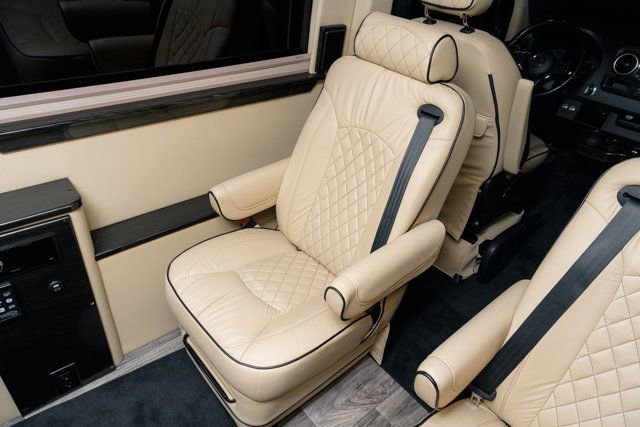 Used 2021 Mercedes-Benz Sprinter 3500 image 21