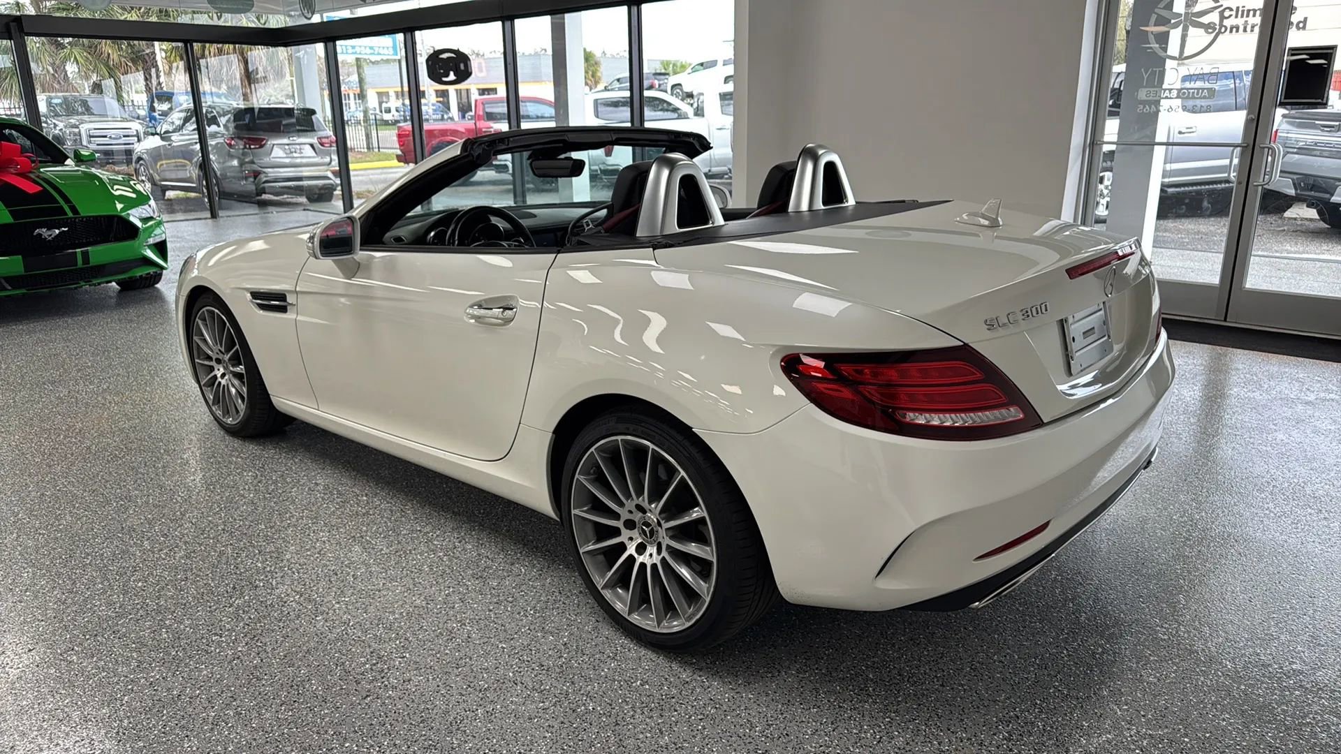 Used 2020 Mercedes-Benz SLC 300 image 64
