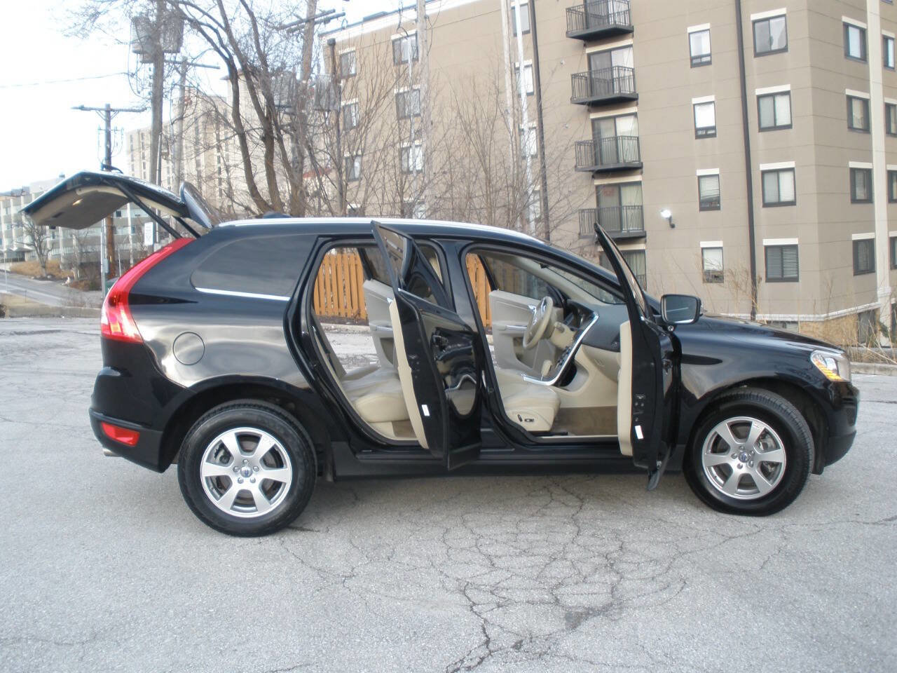 Used 2012 Volvo XC60 3.2 FWD image 21