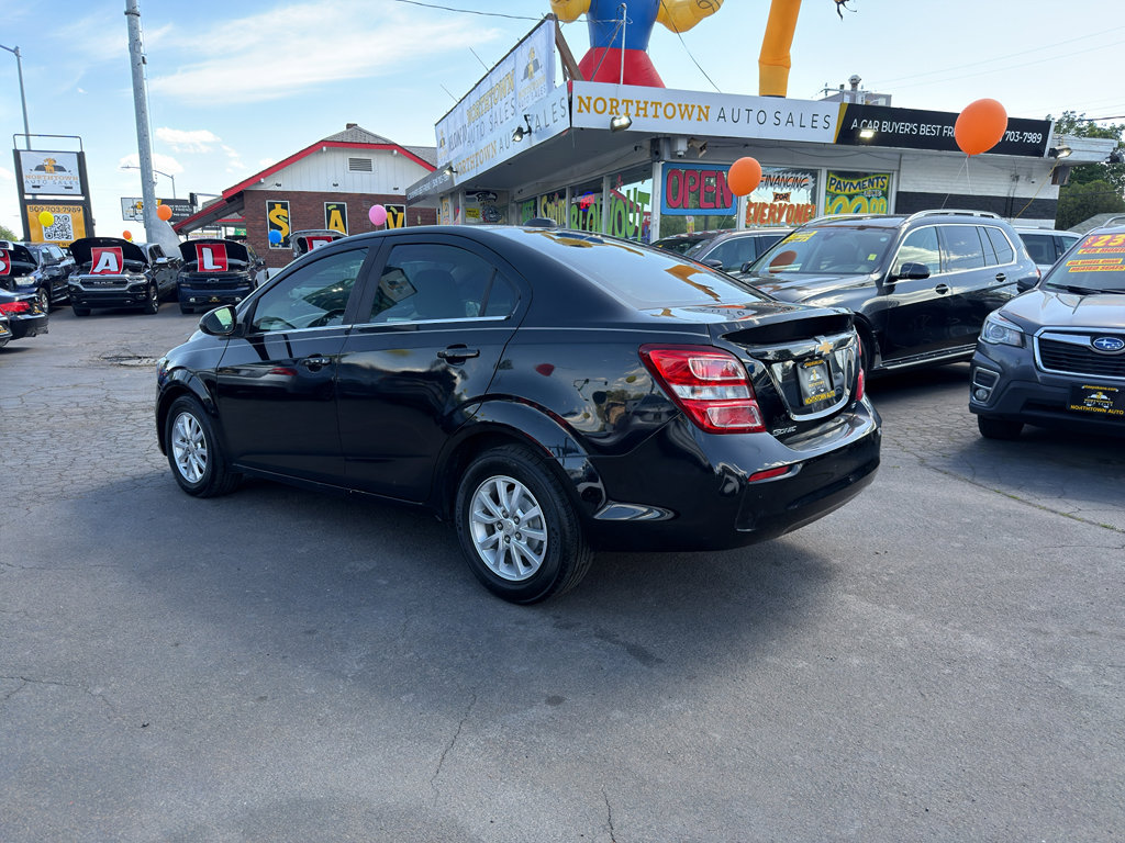 Used 2019 Chevrolet Sonic LT w/ Convenience Package FWD image 4