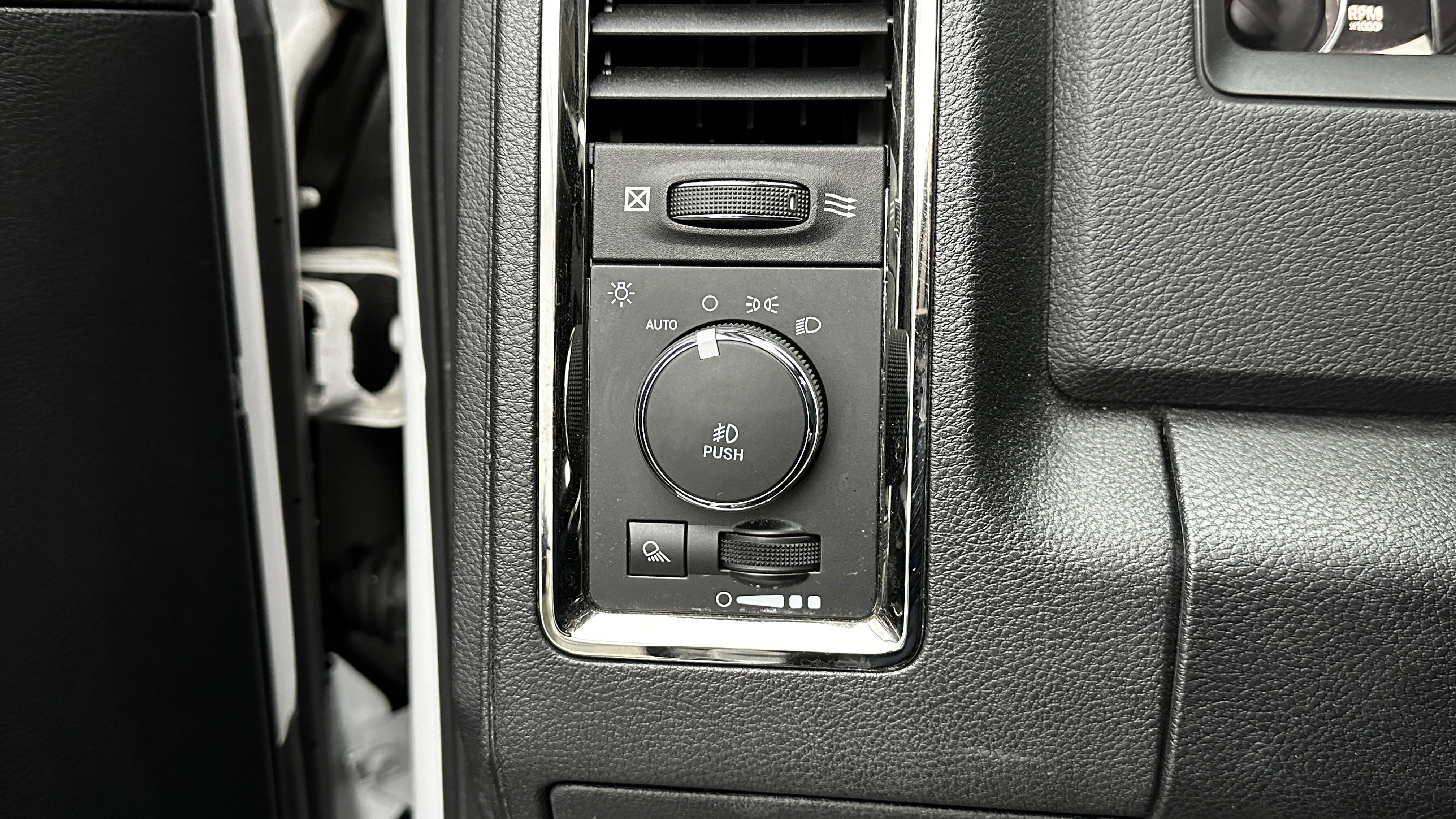 Used 2018 RAM 1500 Sport w/ Convenience Group image 22