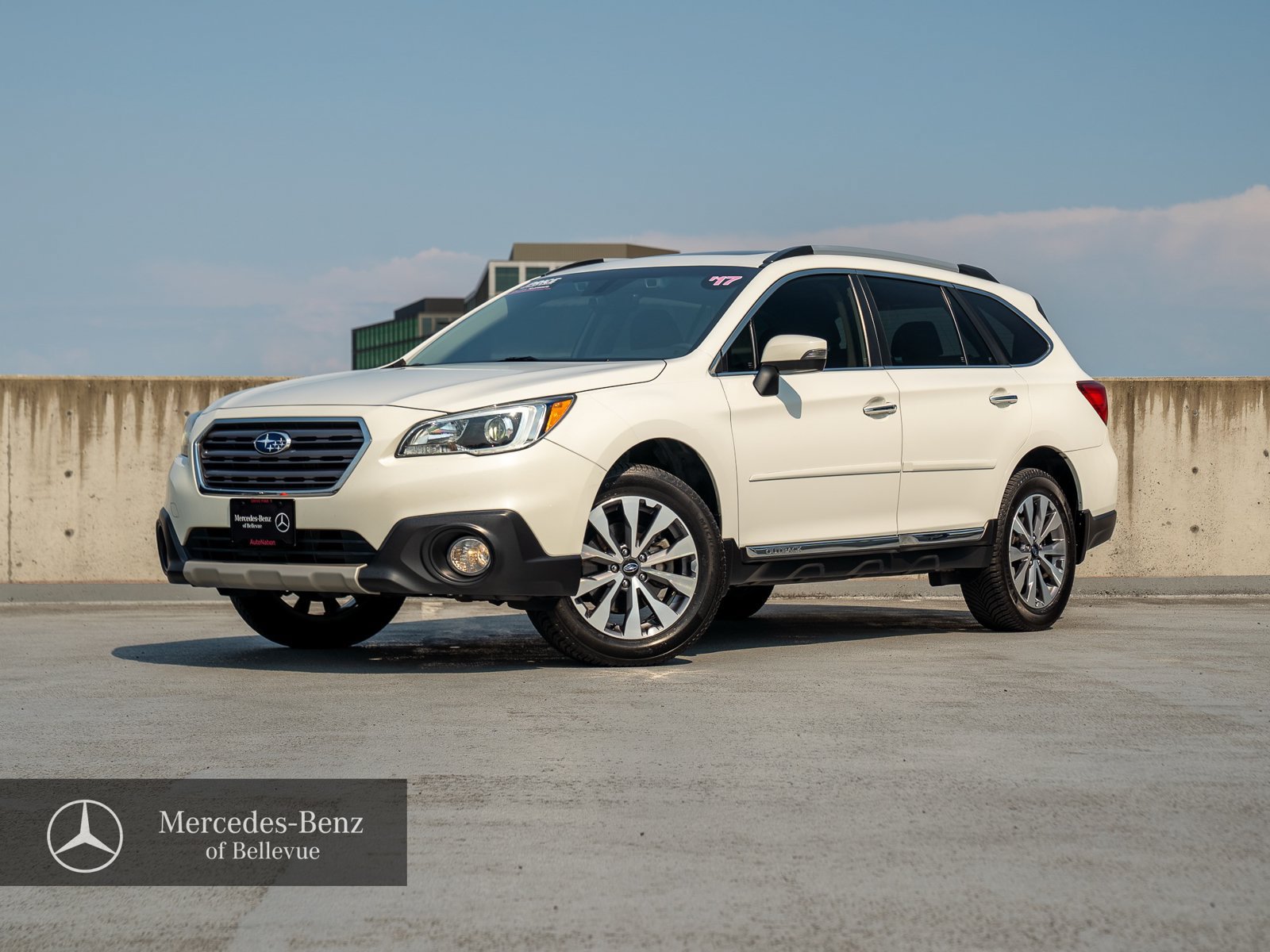 Used 2017 Subaru Outback 3.6R Touring w/ Popular Package #5A AWD/4WD image 1