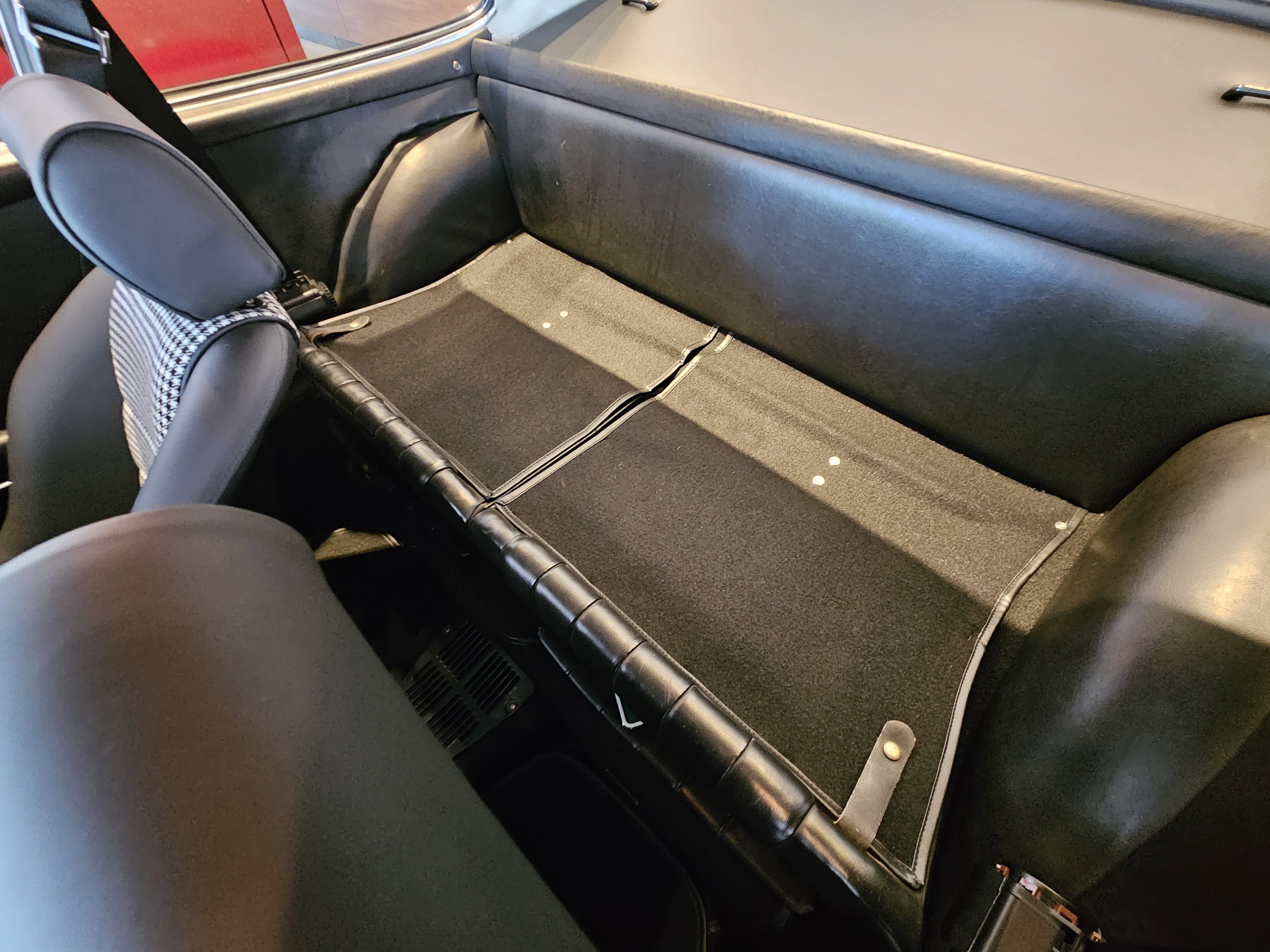 Used 2001 Porsche 911 Carrera E image 19