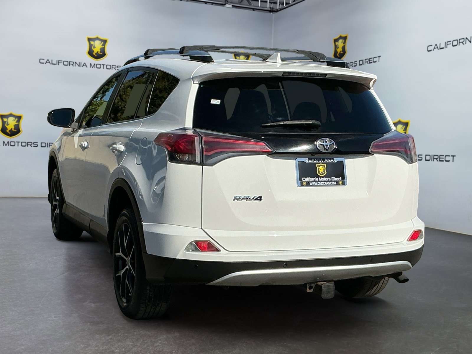 Used 2016 Toyota RAV4 SE w/ Advanced Technology Package image 7