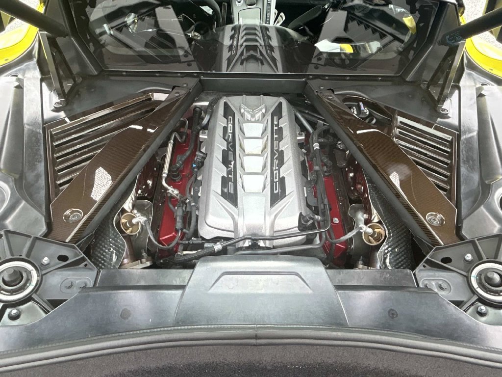 Used 2021 Chevrolet Corvette Stingray Premium Cpe w/ Z51 Performance Package RWD image 12