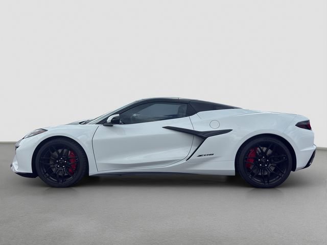Used 2026 Chevrolet Corvette Z06 RWD image 3