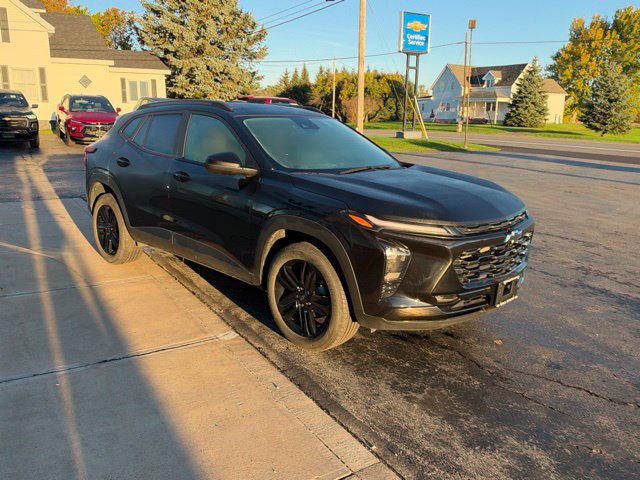 Used 2025 Chevrolet Trax ACTIV FWD image 5