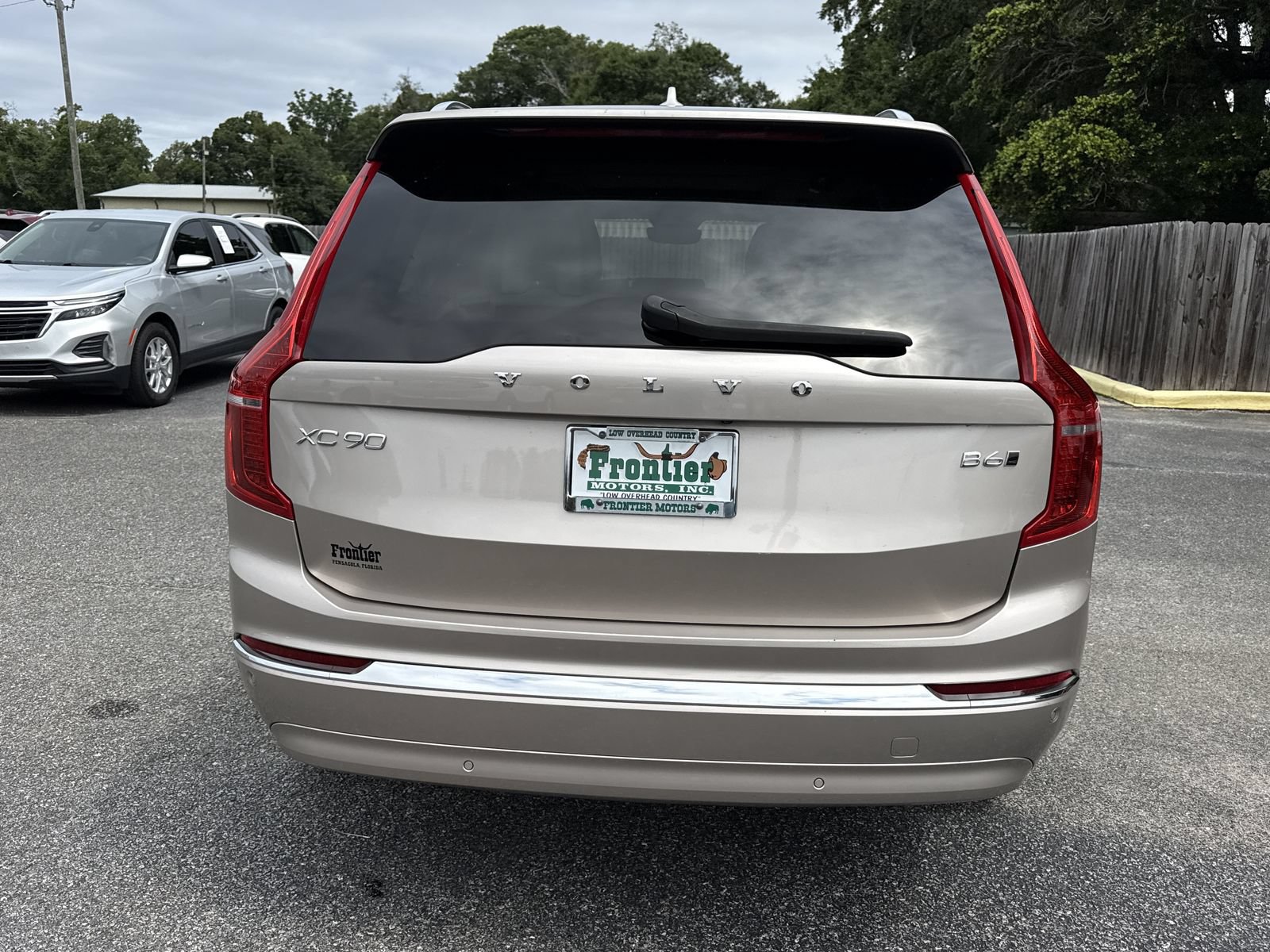 Used 2023 Volvo XC90 B6 Plus AWD/4WD image 4